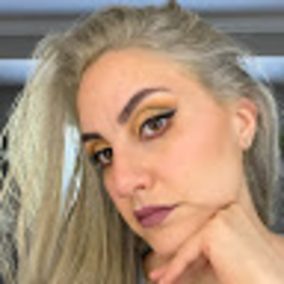 Meet your Posher, Ellie - Picture 1 of 1